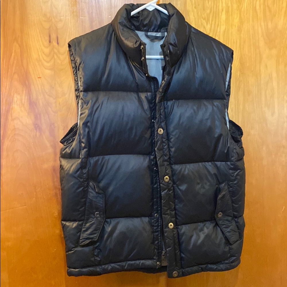 GAP Black Down and Feather Puffer Vest